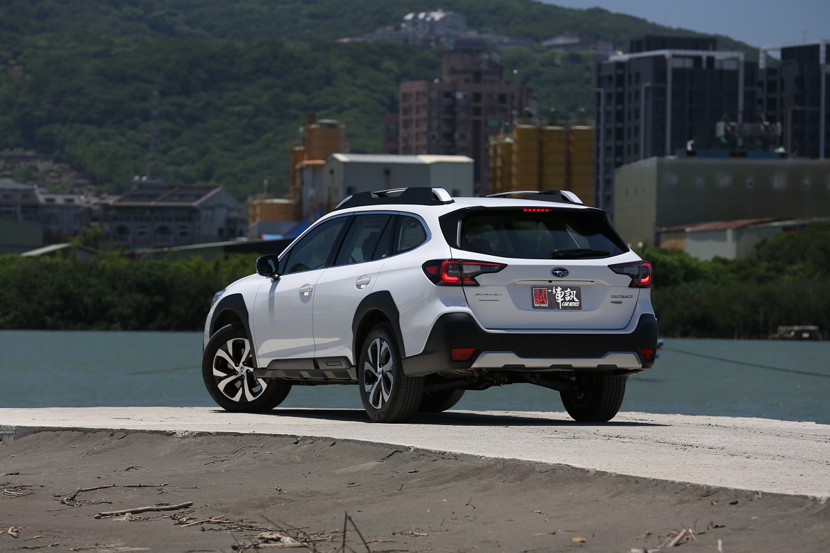 [試駕] 全面有感進化 Subaru Outback 2.5i-T EyeSight(下) | 試駕體驗 | CARNEWS