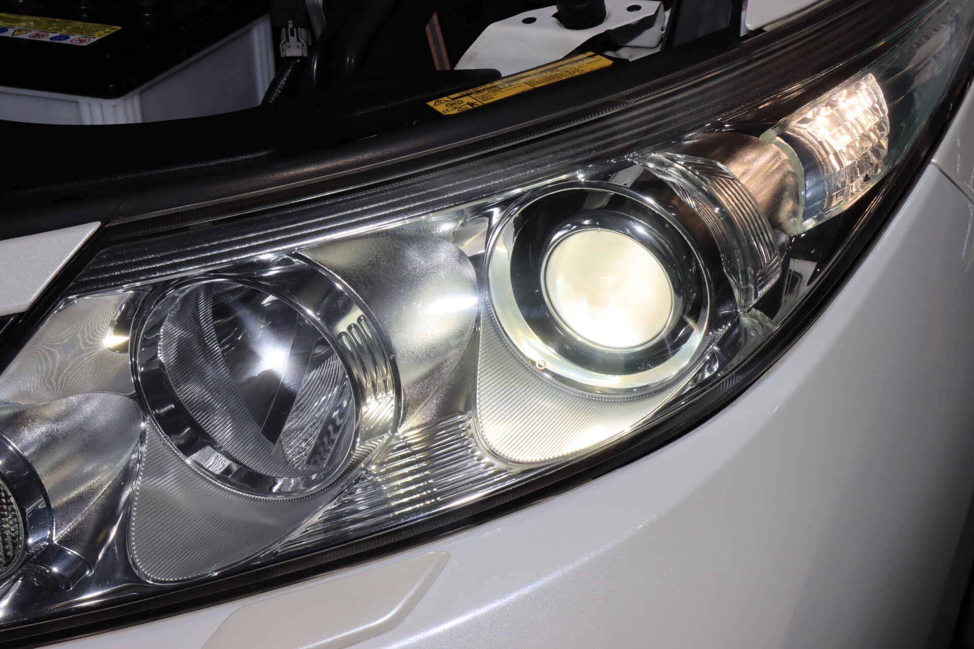 百問 魚眼大燈不亮怎麼辦 上 拆開翻修全紀錄 汽車百問 Carnews