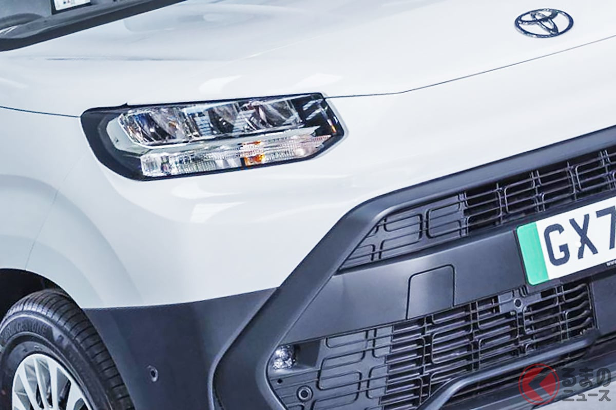 La vraie voiture « Small Sliding Door Van » de Toyota dévoilée ! Une voiture silencieuse de taille « juste ce qu’il faut » d’une longueur totale d’environ 4,4 m ! L’avant soigné de la voiture est encore plus net et pointu, « Proace City » est apparu au British Construction Exhibition | Planification de première main